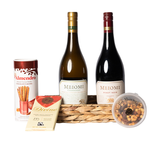 Meiomi Wine & Sweet Pairings Basket